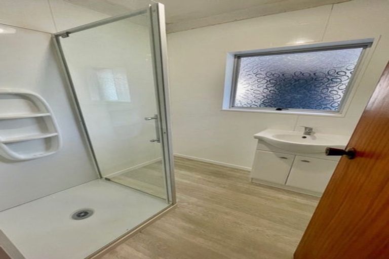 Photo of property in 1 Puriri Place, Levin, 5510