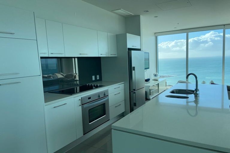 Photo of property in Sentinel Apartments, 2202/3 Northcroft Street, Takapuna, Auckland, 0622