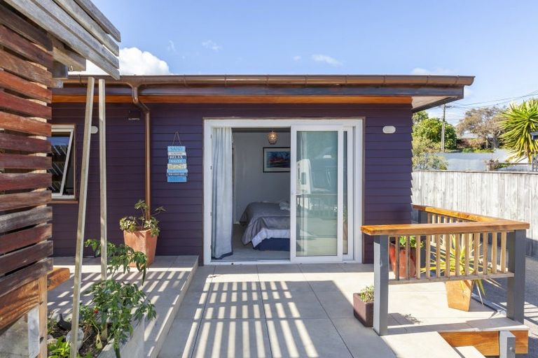 Photo of property in 16 Ruru Road, Otaihanga, Paraparaumu, 5036