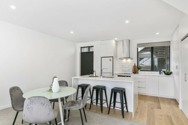 Photo of property in 12/80 Seatoun Heights Road, Seatoun, Wellington, 6022