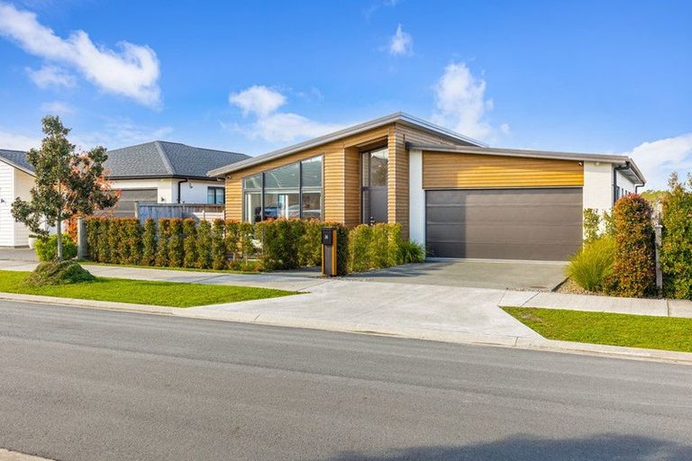 Photo of property in 74 Vinistra Road, Huapai, Kumeu, 0810