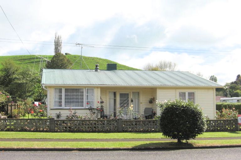 Photo of property in 12 Church Street, Tirau, 3410