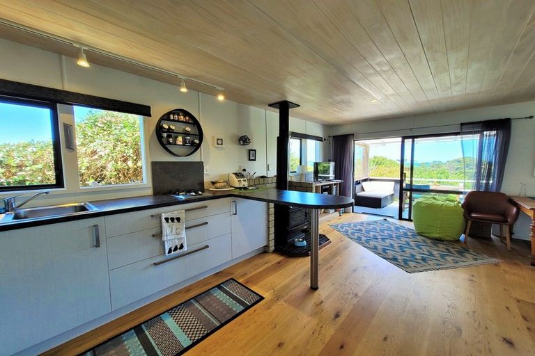 Photo of property in 6569 Pouto Road, Pouto, 0391