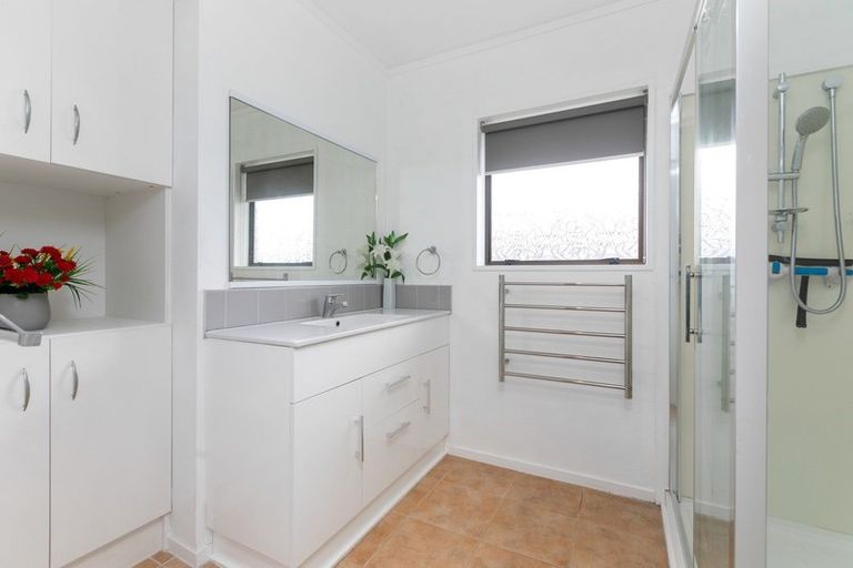 Photo of property in 6b Esmeralda Street, Welcome Bay, Tauranga, 3112