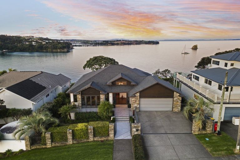 Photo of property in 93 Tiri Road, Tindalls Beach, Whangaparaoa, 0930