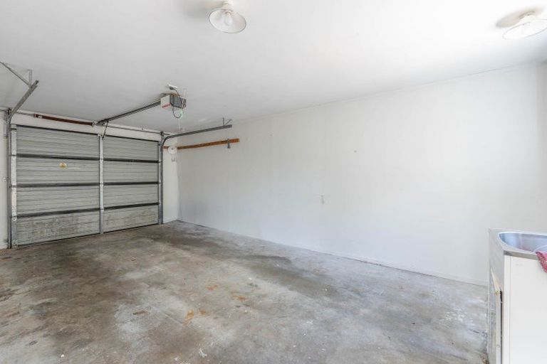 Photo of property in 1 Antrim Place, Rangatira Park, Taupo, 3330