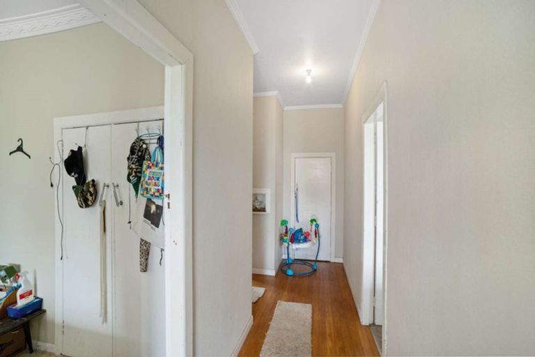 Photo of property in 17 De Lautour Road, Kaiti, Gisborne, 4010