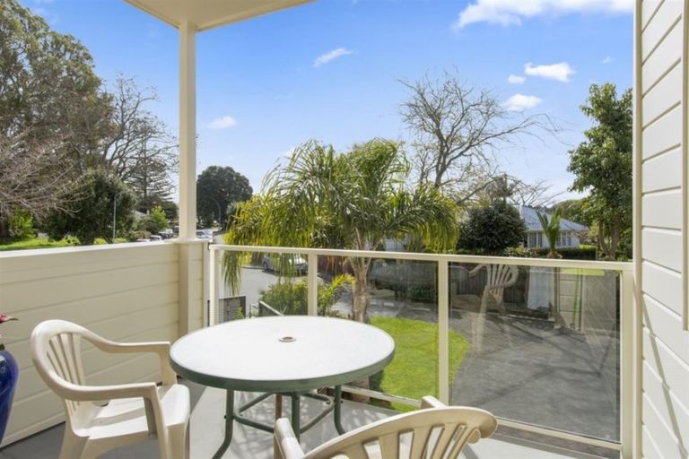 Photo of property in 2/18 Garden Place, Tauranga South, Tauranga, 3112