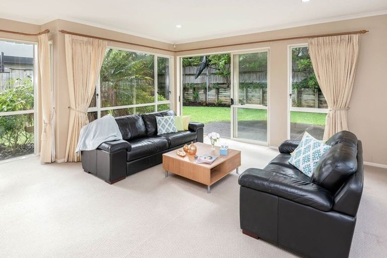 Photo of property in 100 Middlefield Drive, Flat Bush, Auckland, 2016
