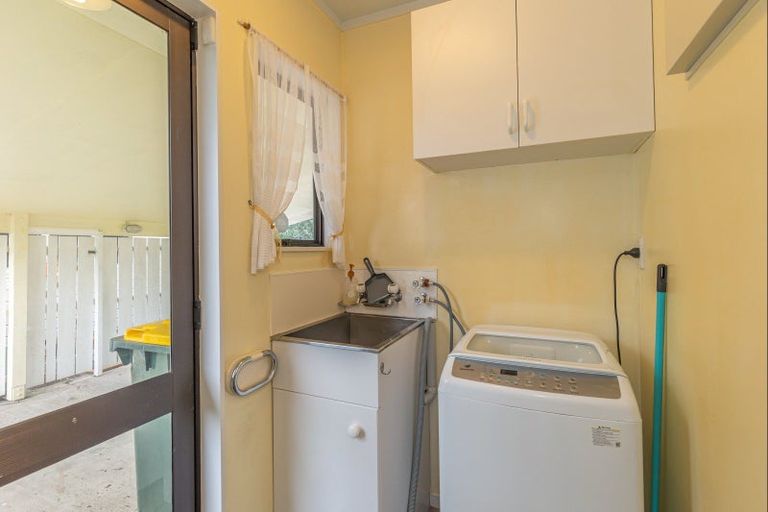 Photo of property in 218 Hokio Beach Road, Levin, 5571