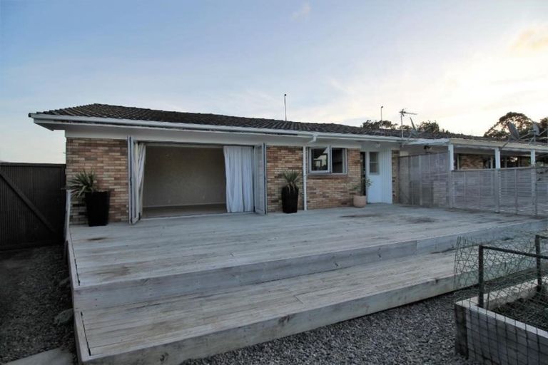 Photo of property in 1/11 Troon Place, Papatoetoe, Auckland, 2025