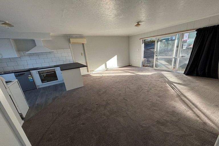 Photo of property in 1/132 London Street, Dunedin Central, Dunedin, 9016
