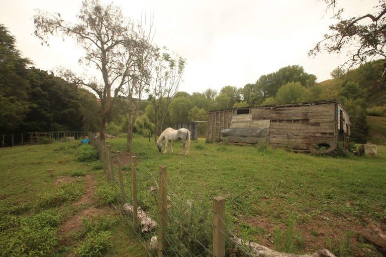 Photo of property in 1084 Kanakanaia Road, Whatatutu, Te Karaka, 4091