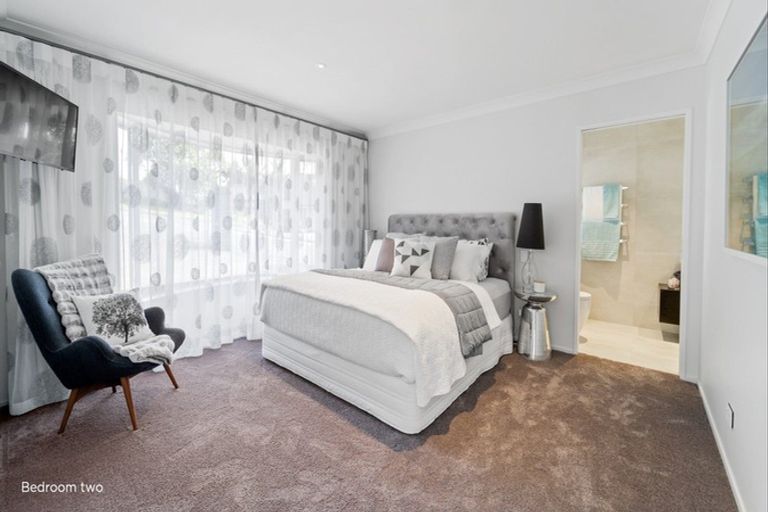 Photo of property in 8 Kotare Place, Sandspit, Warkworth, 0982