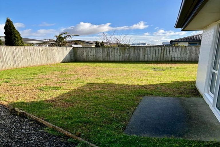 Photo of property in 70 Arion Road, Takanini, 2112
