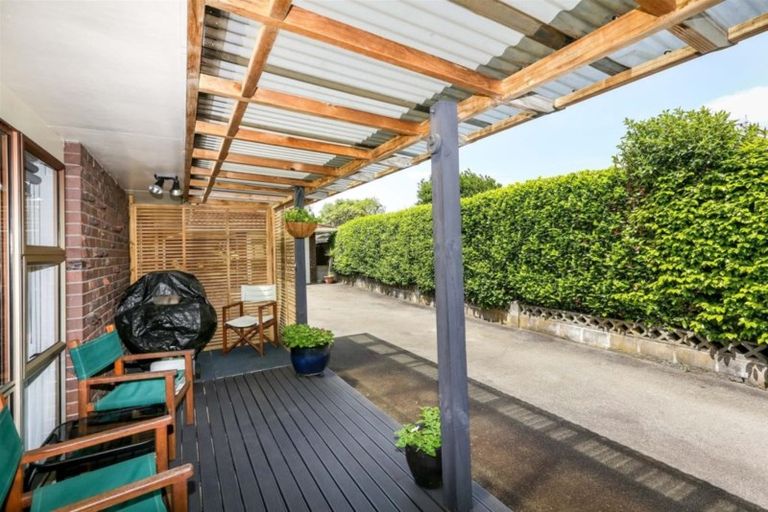 Photo of property in 4 Woodleigh Street, Frankleigh Park, New Plymouth, 4310