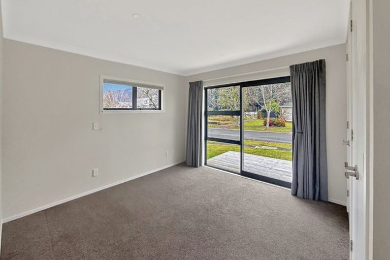 Photo of property in 32 Te Iwiheke Place, Turangi, 3334