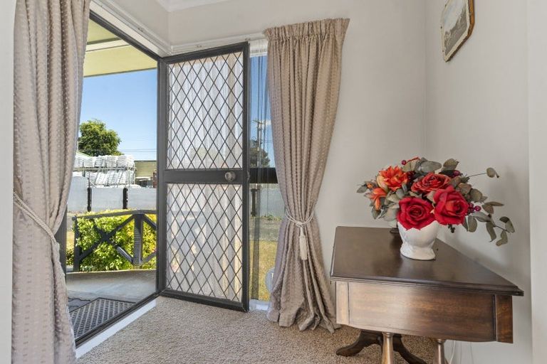 Photo of property in 3/21 Dublin Street, Martinborough, 5711