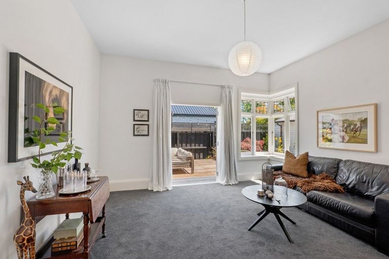 Photo of property in 112 Knowles Street, St Albans, Christchurch, 8052