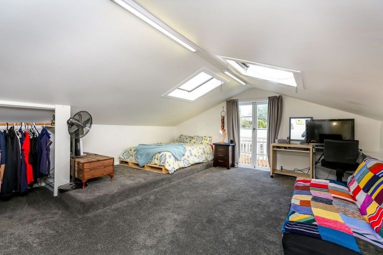 Photo of property in 204a Tukapa Street, Westown, New Plymouth, 4310