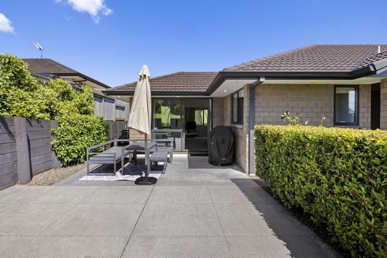 Photo of property in 92 Falcon Drive, Welcome Bay, Tauranga, 3112