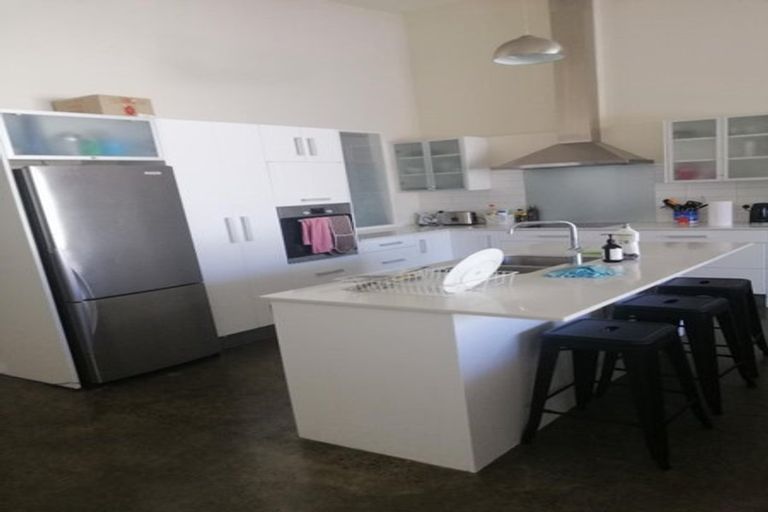 Photo of property in 4/25 Home Street, Mount Victoria, Wellington, 6011