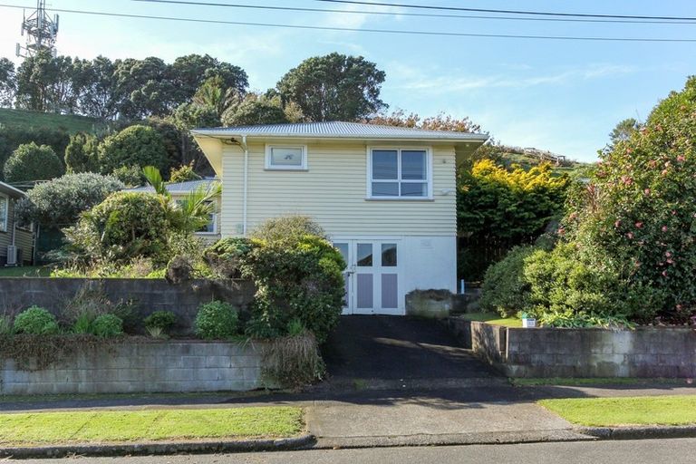 Photo of property in 13 Clearmont Crescent, Blagdon, New Plymouth, 4310