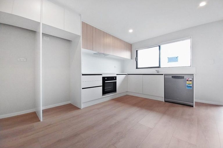 Photo of property in 41 Tukari Lane, Mangere Bridge, Auckland, 2022