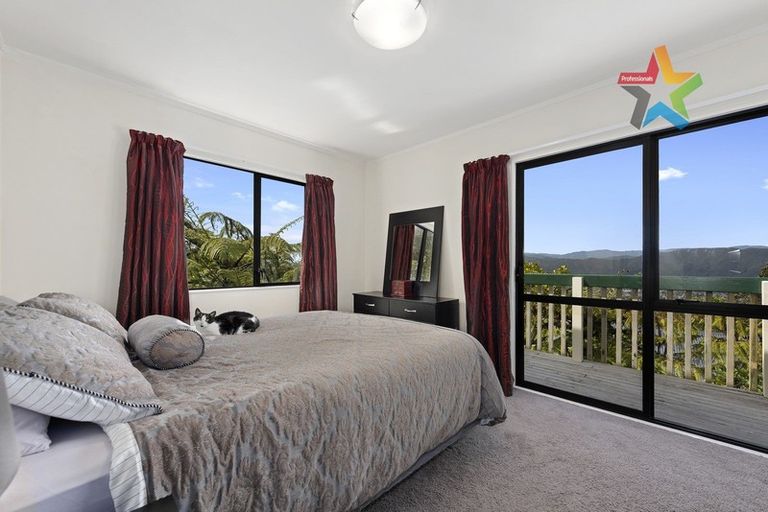 Photo of property in 59 Pokohiwi Road, Normandale, Lower Hutt, 5010