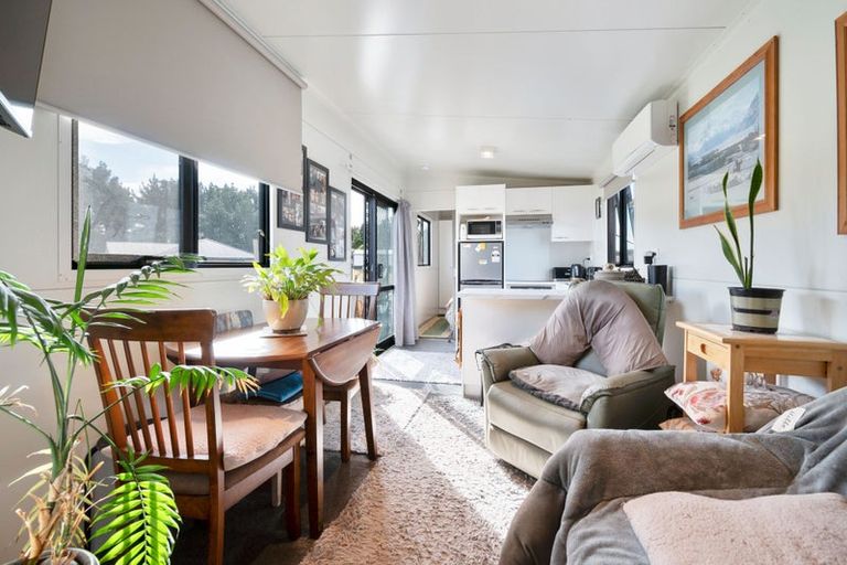 Photo of property in 1 Sandown Avenue, Himatangi Beach, Foxton, 4891