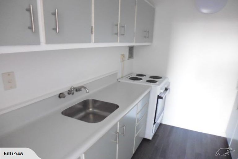 Photo of property in Hobson Court Flats, 18/70 Hobson Street, Thorndon, Wellington, 6011