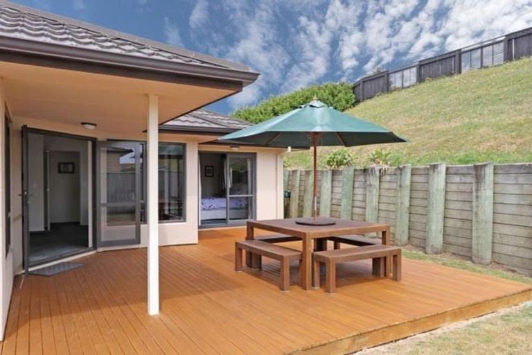 Photo of property in 54 Aotea Drive, Aotea, Porirua, 5024