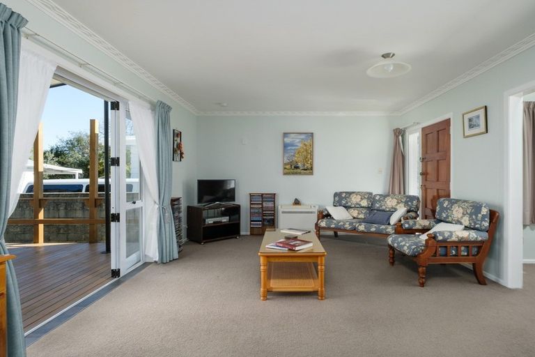 Photo of property in 3 Seddon Crescent, Whataupoko, Gisborne, 4010