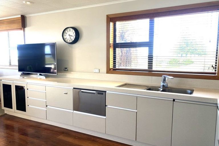 Photo of property in 1 Domain Terrace, Karoro, Greymouth, 7805