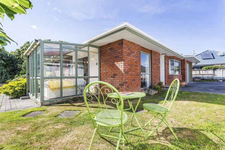 Photo of property in 62a Oxford Street, Tawa, Wellington, 5028