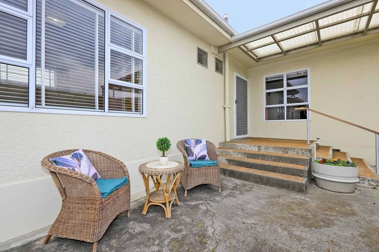 Photo of property in 413 Burnett Street, Mahora, Hastings, 4120