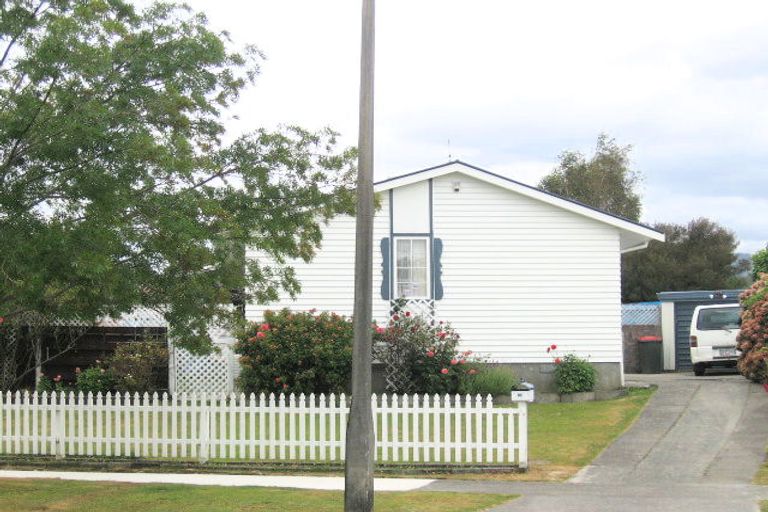 Photo of property in 96 California Drive, Totara Park, Upper Hutt, 5018