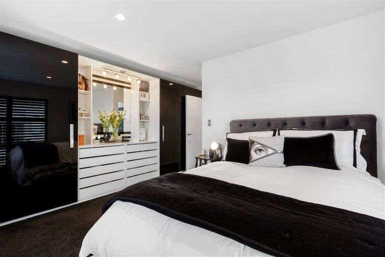 Photo of property in 28 Rhodes Street, Merivale, Christchurch, 8014