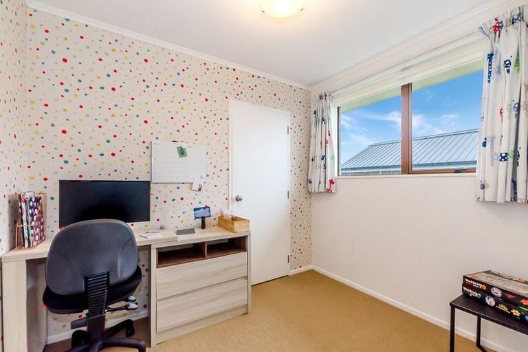 Photo of property in 62b Mazengarb Road, Paraparaumu Beach, Paraparaumu, 5032