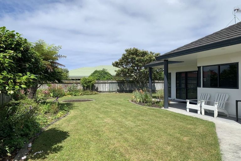 Photo of property in 4 Regent Way, Taradale, Napier, 4112