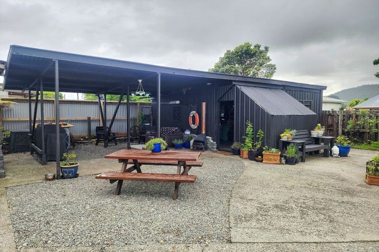 Photo of property in 93 Blake Street, Blaketown, Greymouth, 7805