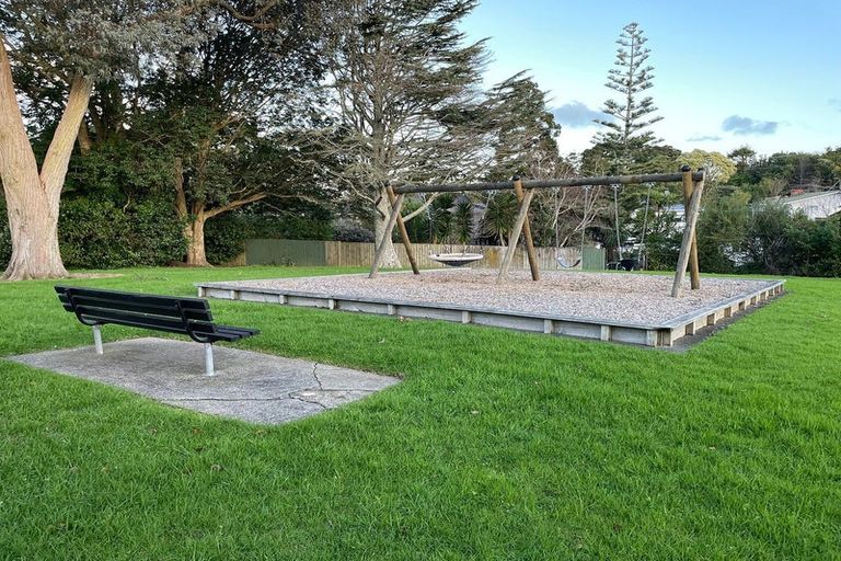 Photo of property in 19 Golf Road, New Lynn, Auckland, 0600