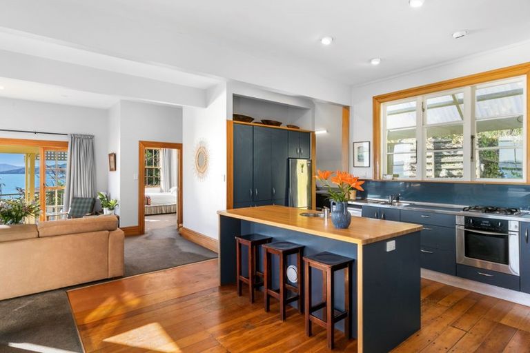 Photo of property in 465 Muritai Road, Eastbourne, Lower Hutt, 5013