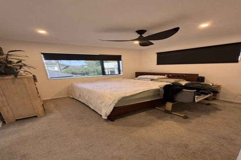 Photo of property in 12b Kelwyn Road, Kelston, Auckland, 0602