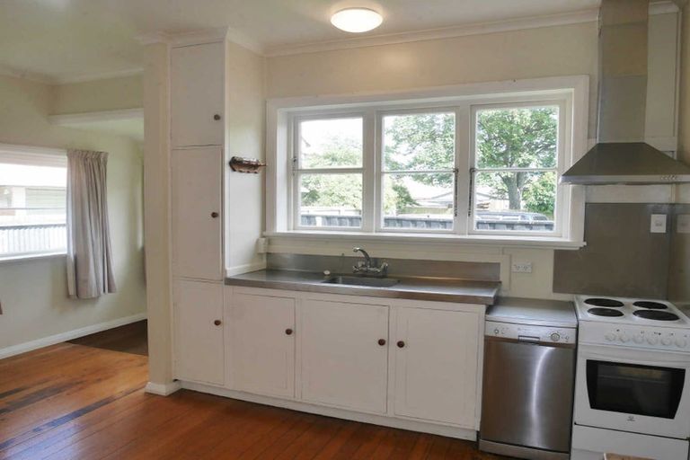 Photo of property in 15 Mccombs Street, Somerfield, Christchurch, 8024