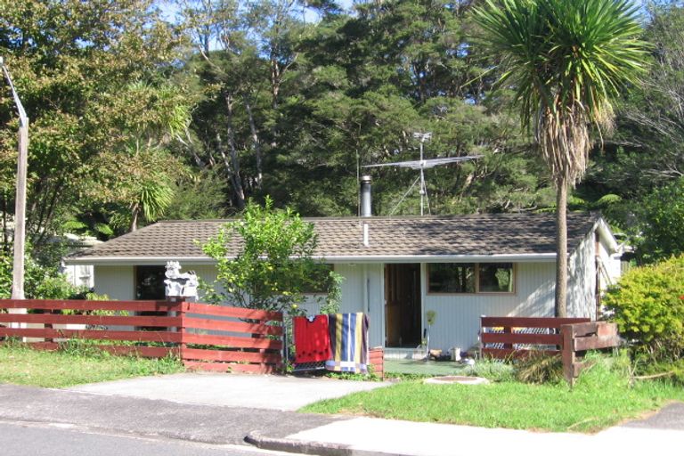 Photo of property in 7 Willowbrook Place, Titirangi, Auckland, 0604