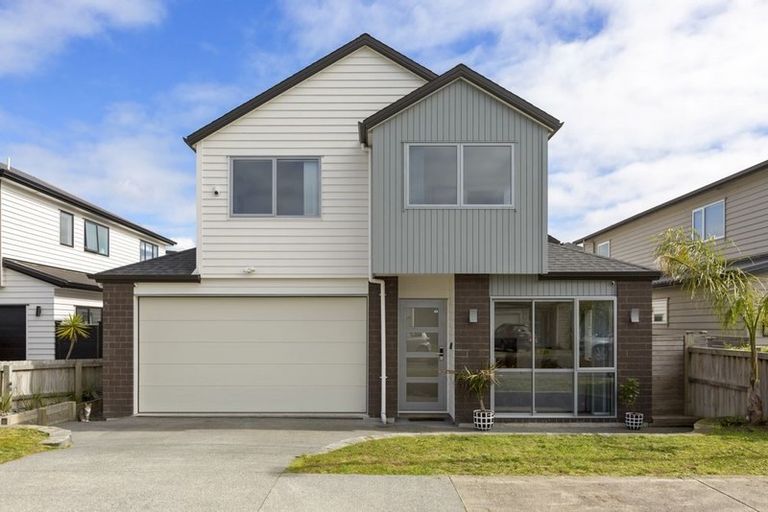 Photo of property in 19 Camp X Place, Whenuapai, Auckland, 0618