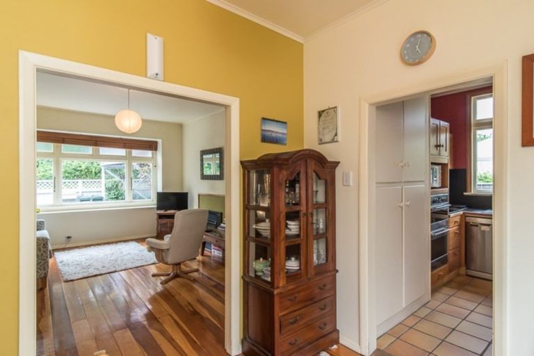 Photo of property in 28 Wellington Road, Paekakariki, 5034