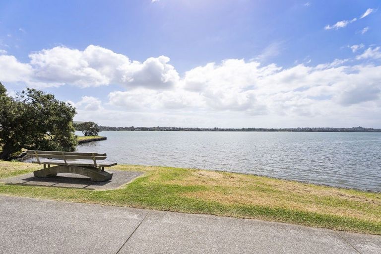 Photo of property in 19 Sanctuary Point, Sunnyhills, Auckland, 2010