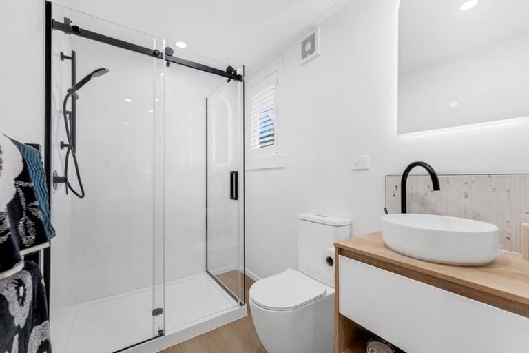 Photo of property in 1/41 Strid Road, Te Atatu South, Auckland, 0610